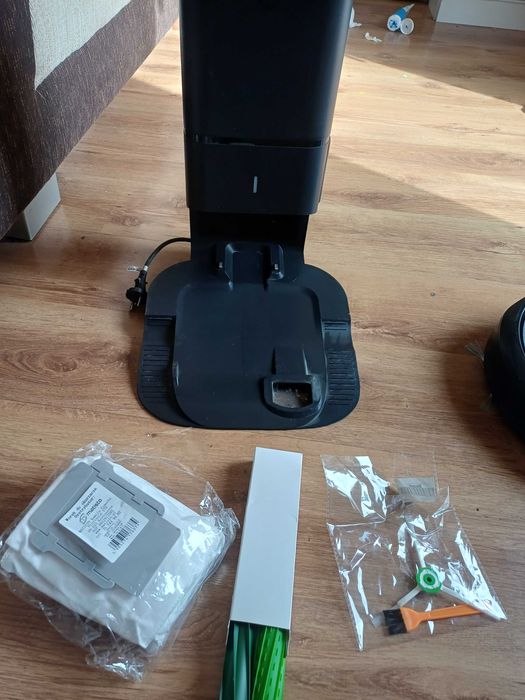 Odkurzacz irobot rumba i5 plus stacja