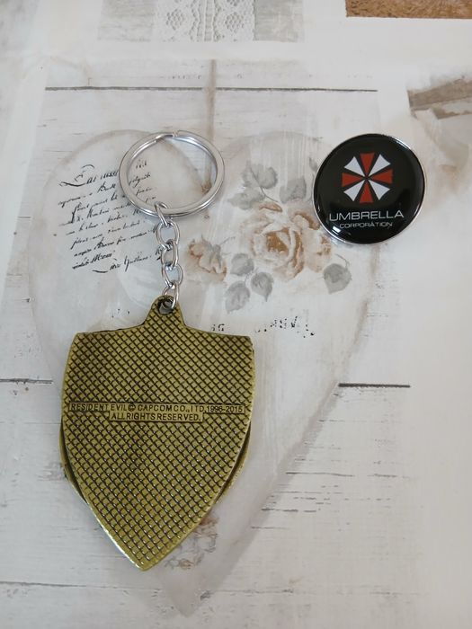 Conjunto merchandise Resident Evil