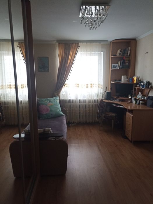 Продам 2 к.кв. по вул. Ярославська