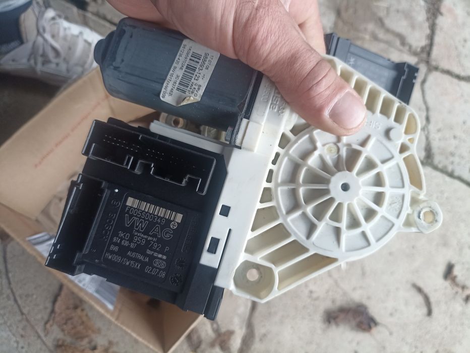 Електро склопідіймача фольсваген пассат