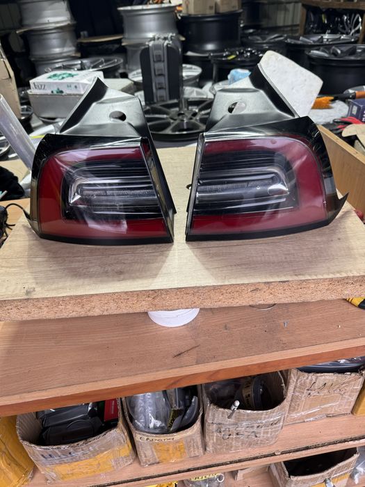 Tesla model 3 model Y ліхтарі задні стопи жовтий поворот