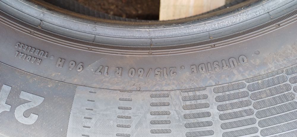 215/60R17 96H CONTINENTAL , komplet opon letnich.