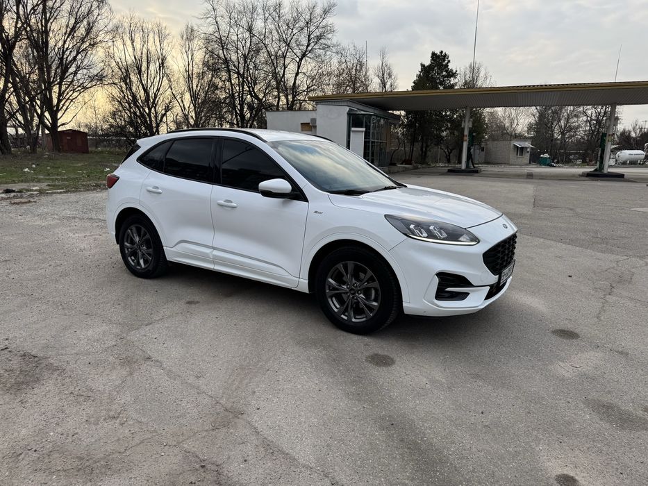 Ford Kuga 3  ST-line куплен в 2022 году