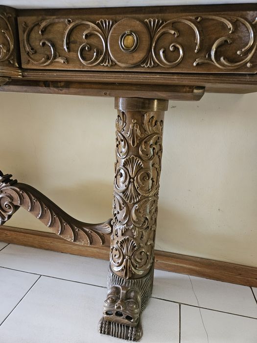 Credência e espelho