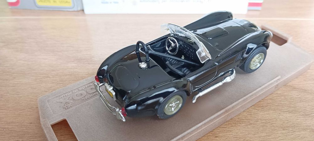 AC Shelby Cobra 1/43  BOX