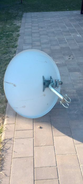 Antena Satelitarna.