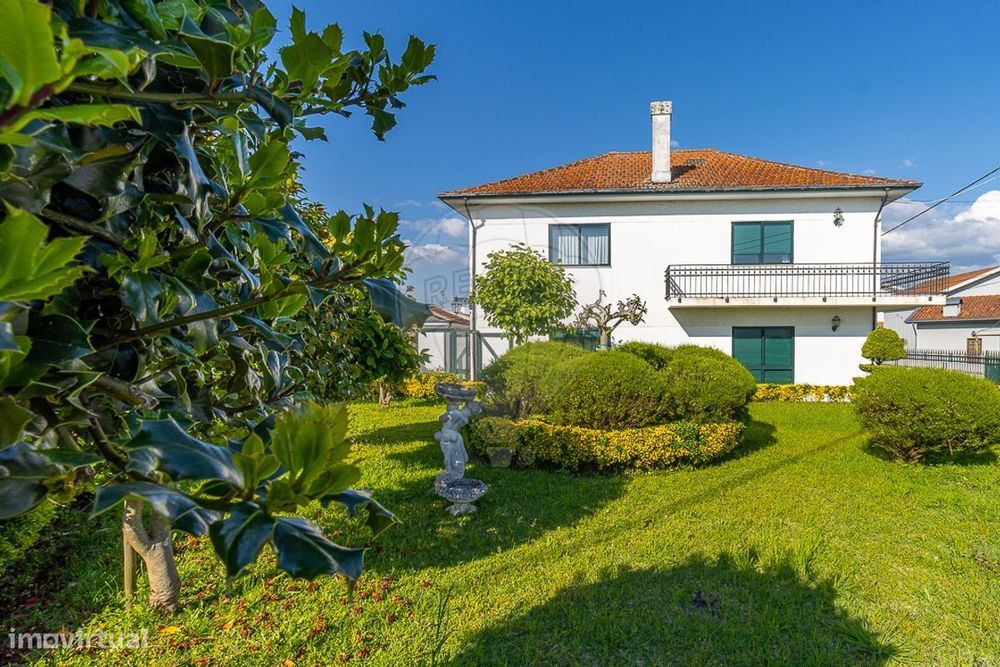 Moradia T4 para venda