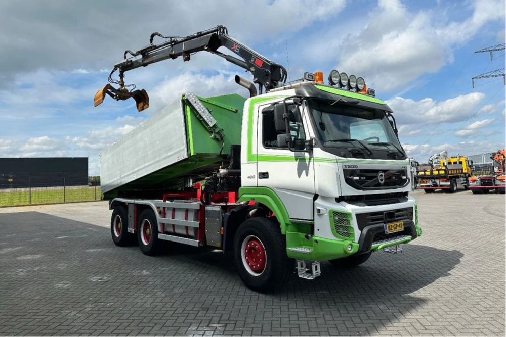 Обрізка дерев , послуги гілкоподрібнювачів, самоскид+грейфер,автовишка