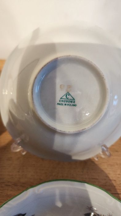 Chodzież miseczki półmiski z porcelany