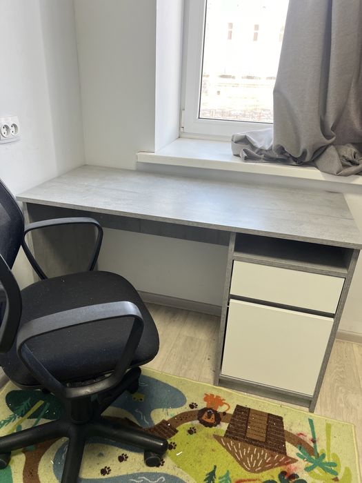 Стіл письмовий юск ТЕРМІНОВО стіл білий/бетон майже новий ТЕРміново