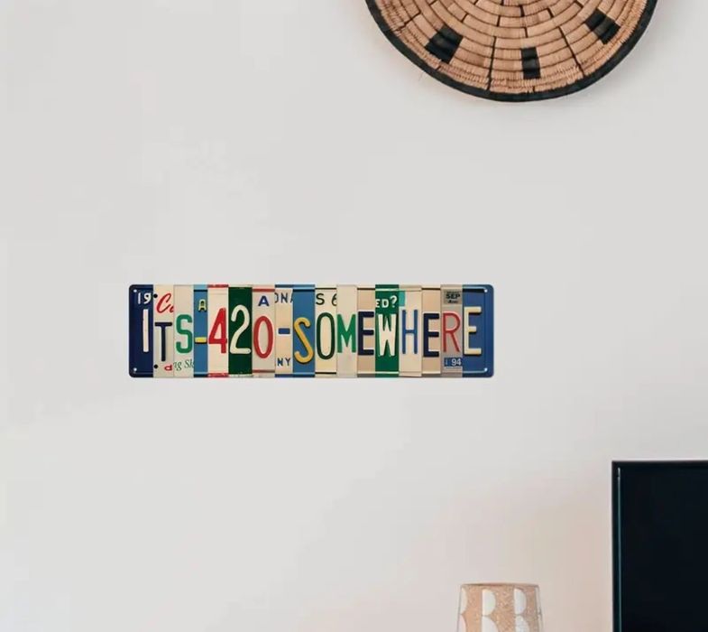 Placa estilo vintage "it's 4:20 somewhere"