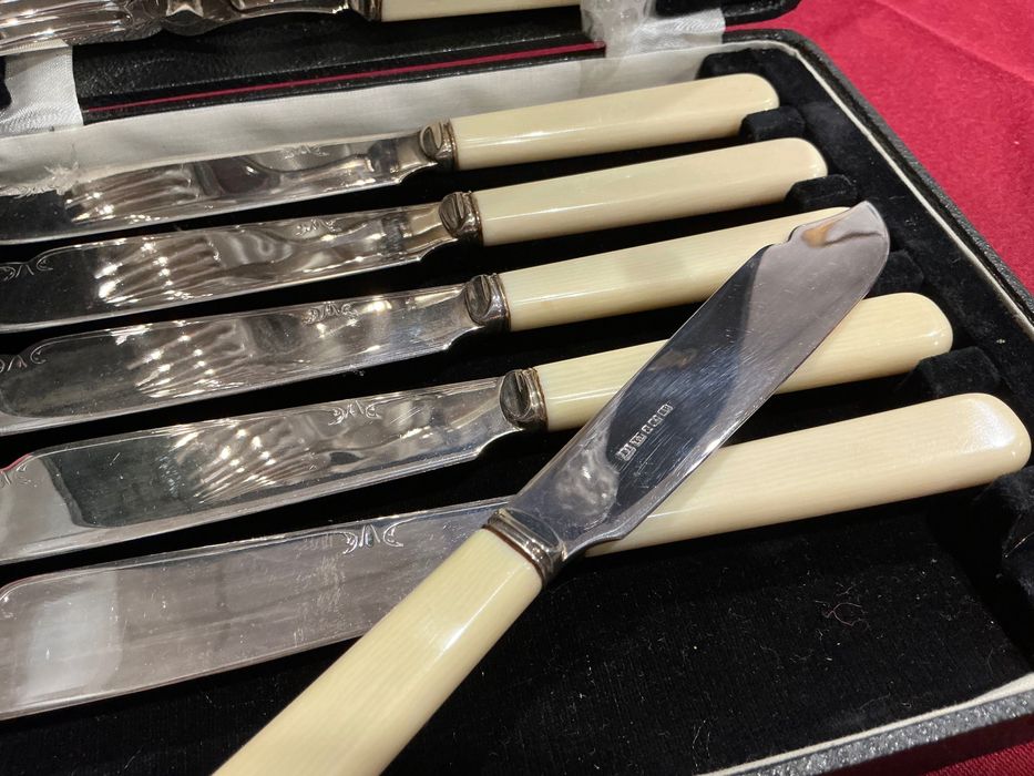 Talher de peixe em casquinha 12 p…estojo ,anúncios abaixo