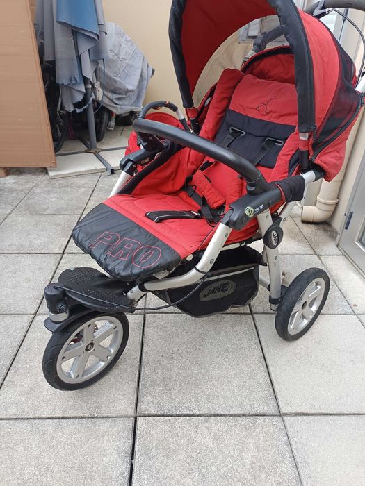 Vendo conjunto de transporte para bebé.