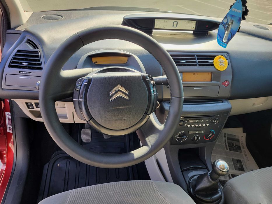 Ситроен С4 -Красный Бензин -Газ Механика