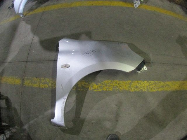 Guarda-lamas direito NISSAN Micra IV (K13)