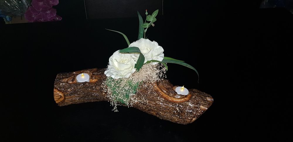 Arranjo central de mesa todo feito á mão e  com velas em LED