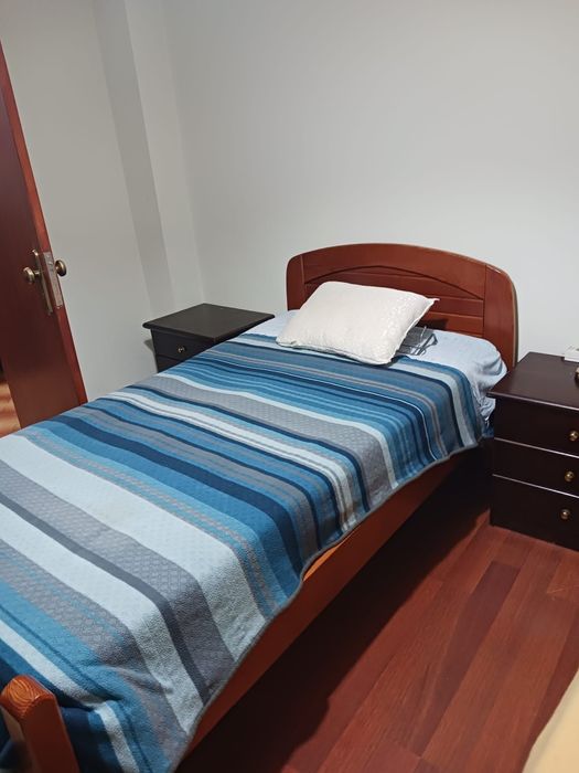 Quarto Duplo em Casa Partilhada — Sobrado, Valongo