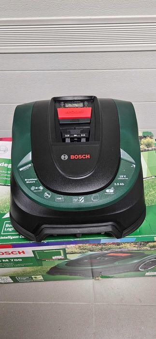 Sprzedam Kosiarkę automatyczną robot INDEGO M 700 BOSCH