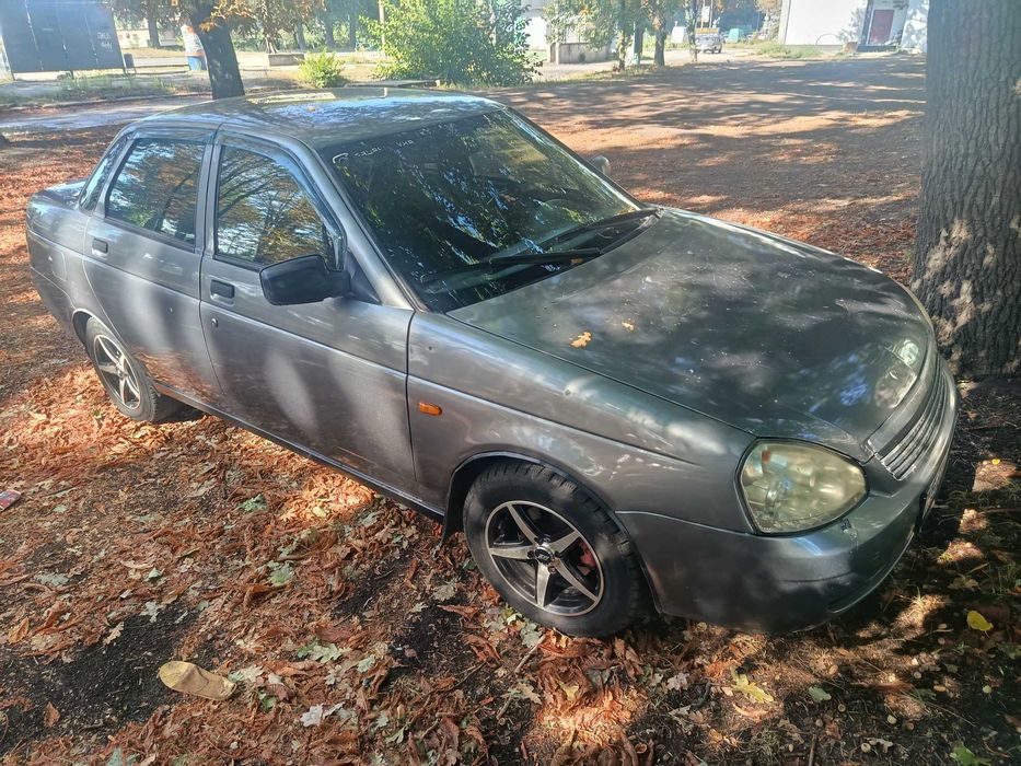 Продам машыну приору