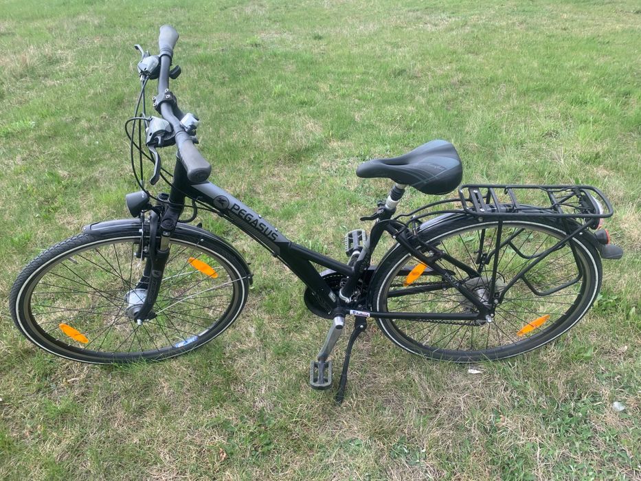 Rowerer  Pegazus Piazza  Aluminiowa rama rozmiar 45 dla niższych osób bądź dzieci.  koła 28 cali