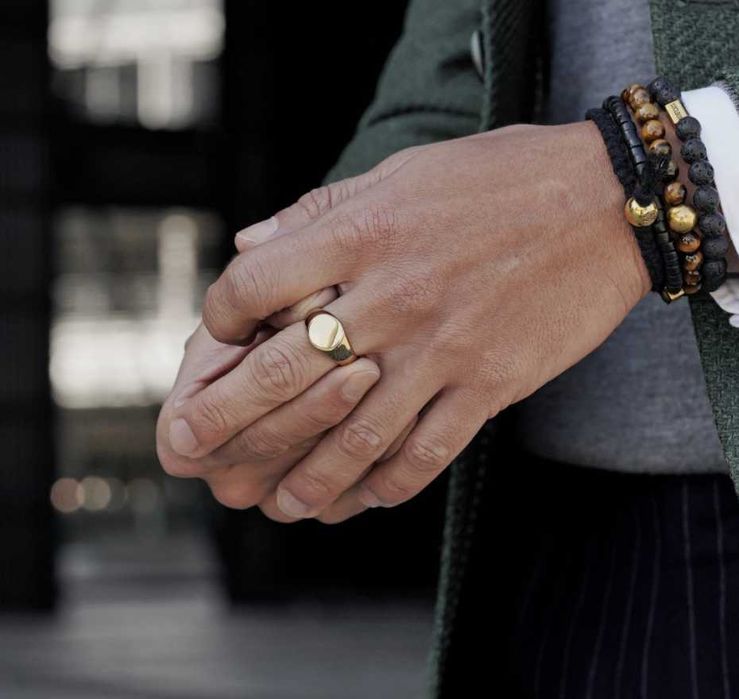 Anel homem signet dourado NOVO (2 tamanhos disponíveis)