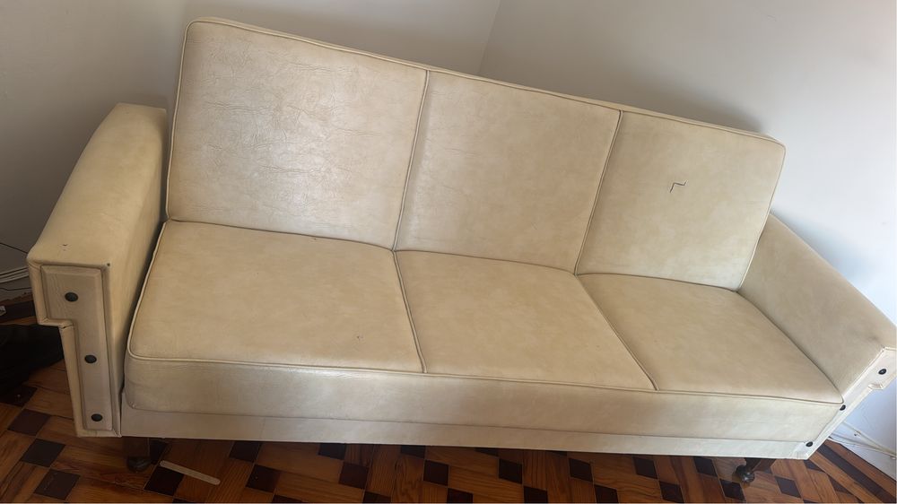 Sofa-cama + 2 poltronas
