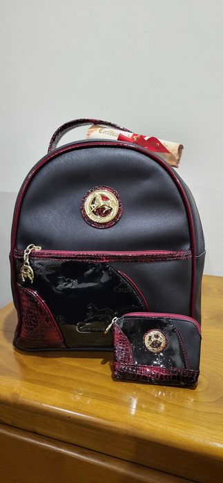 Mochila da Cavalinho Nova e Moedeiro Novo