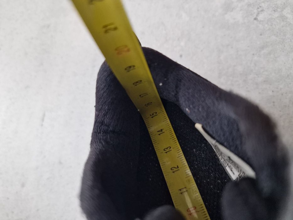 Czarne adidasy Nike 23,5 na rzep