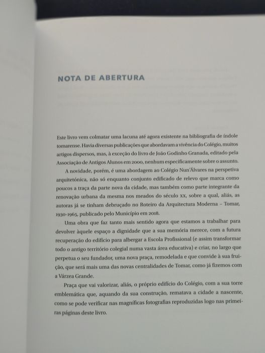 **Título:** Livro "O Colégio Nun'Álvares em Tomar" -  CNA