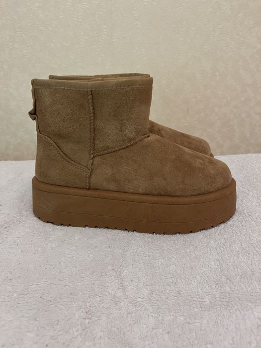 Уги жіночі 38 розмір