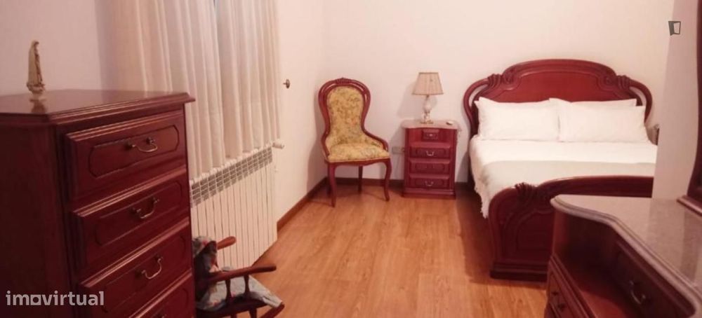 Casa com 3 quartos - localizado em Braganca