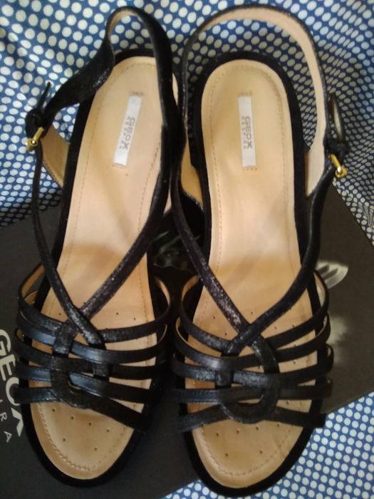 Geox. Абсолютно новые. Натуральная кожа. Размер - 38-39.