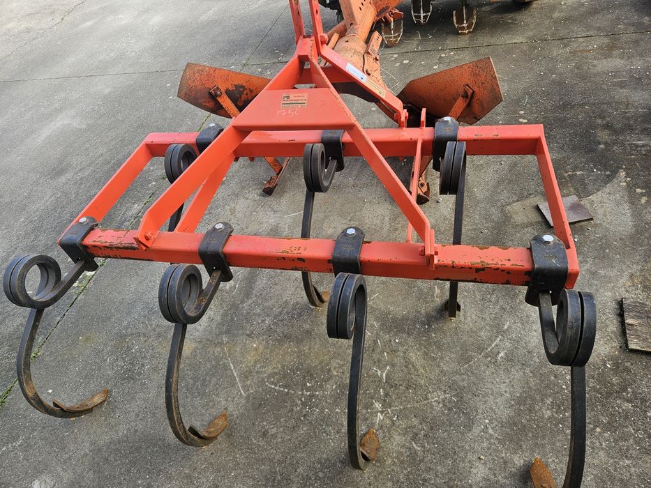 Vibrocultor 7 dentes