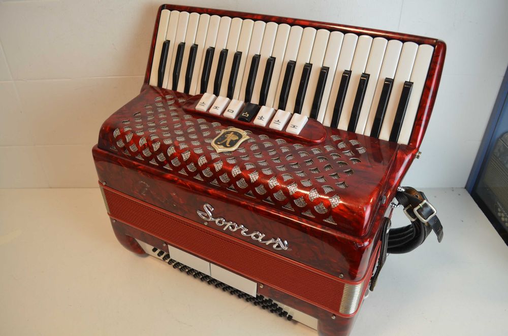 Acordeon Paolo Soprani 3 Voz 96 Baixos. N334