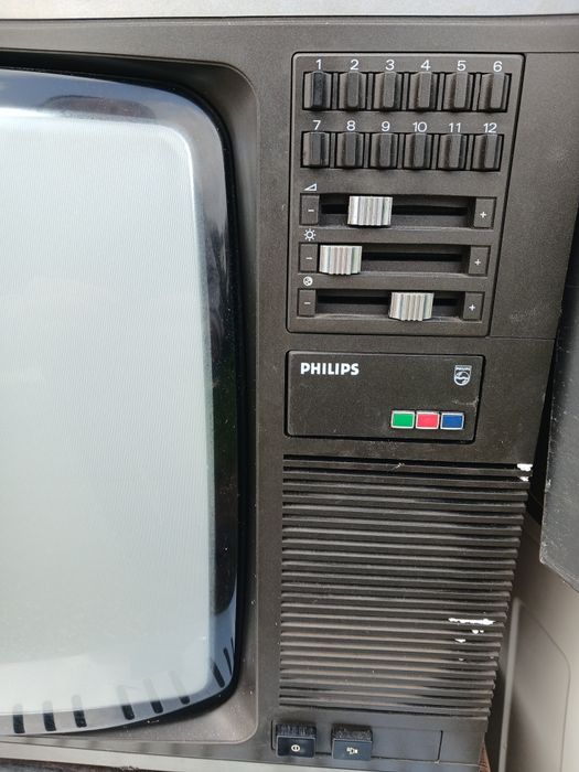 Tv antiga para decoração