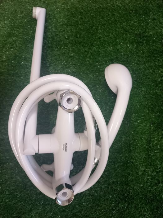 СУПЕР ПРЕДЛОЖЕНИЕ!Смеситель/змішувач/кран для ванны  пластиковый белый