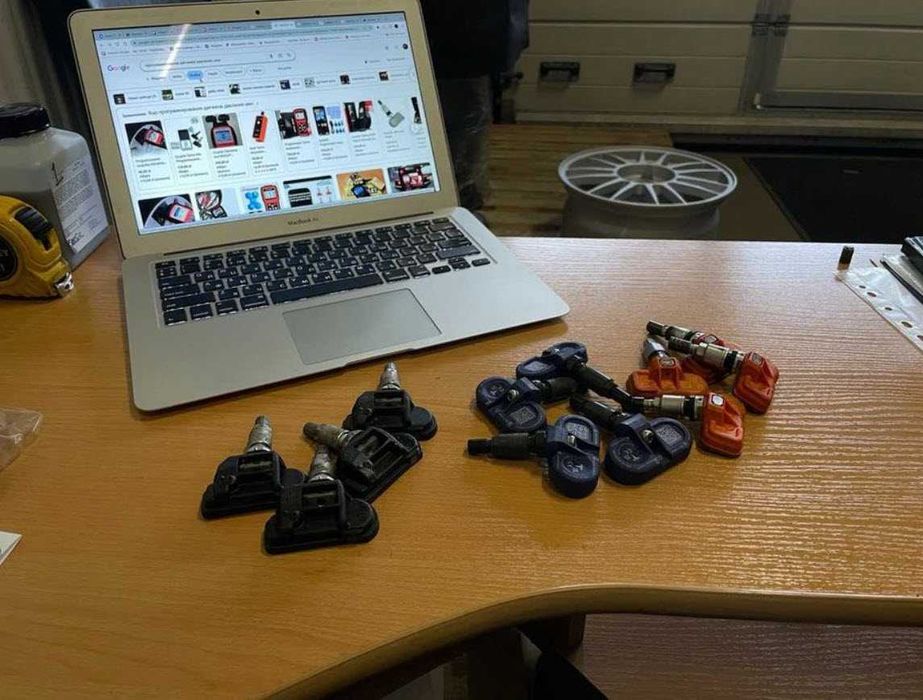 Adaptacja, programowanie, klonowanie i diagnostyka czujników w oponach