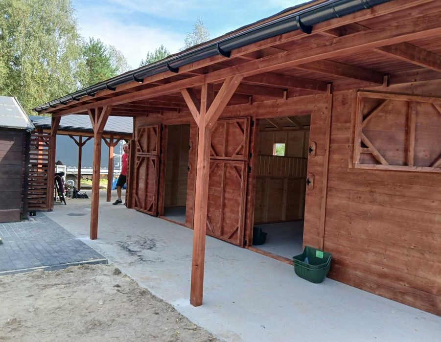 Stajnia drewniana Wolnostojąca na 3-4 Konie Szybka realizacja Montaż