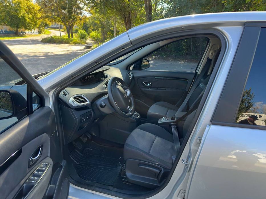 Renault   Scenic