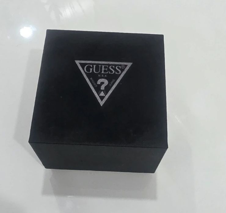 Relógio de mulher GUESS SWAROVSKI