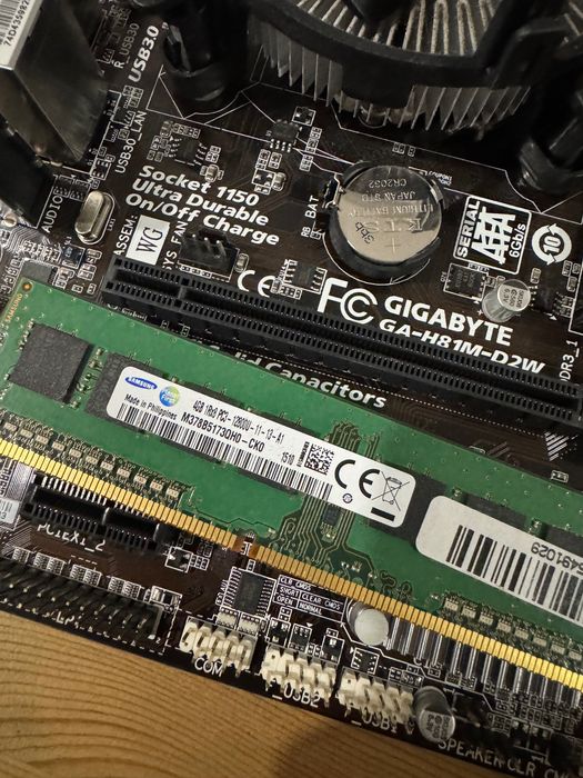 Комплект Gigabyte GA-H81M-D2W, intel i3 4160 4gb ddr3