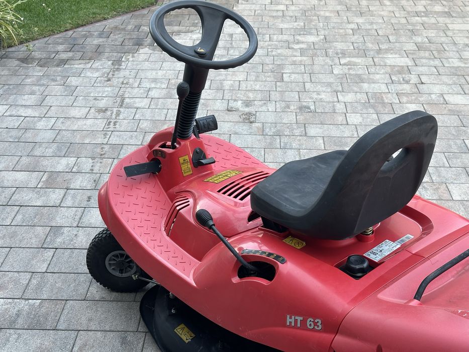 Трактор газонокосарка Hurricane HT 63