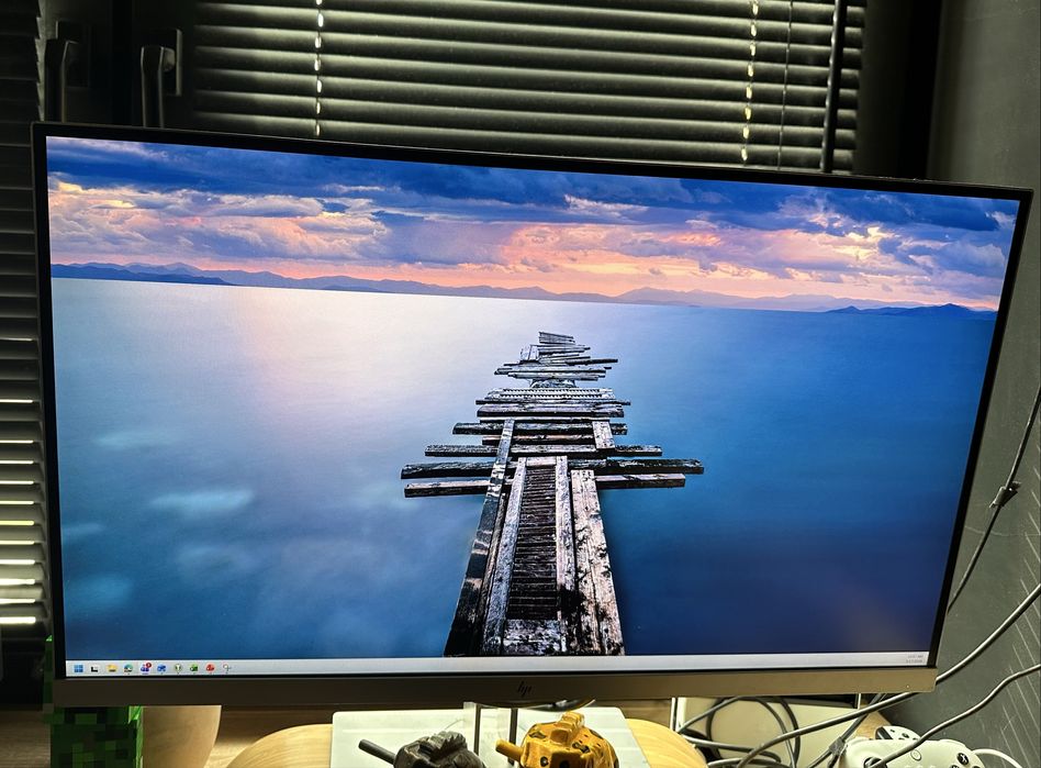 Monitor HP elitedisplay e273q