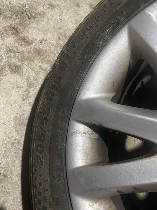 Vendo 4 jantes com pneus