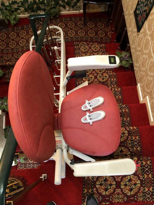 Cadeira elevador de escada curva