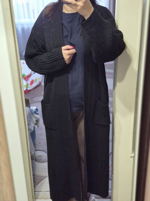 Довгий в'язаний кардиган