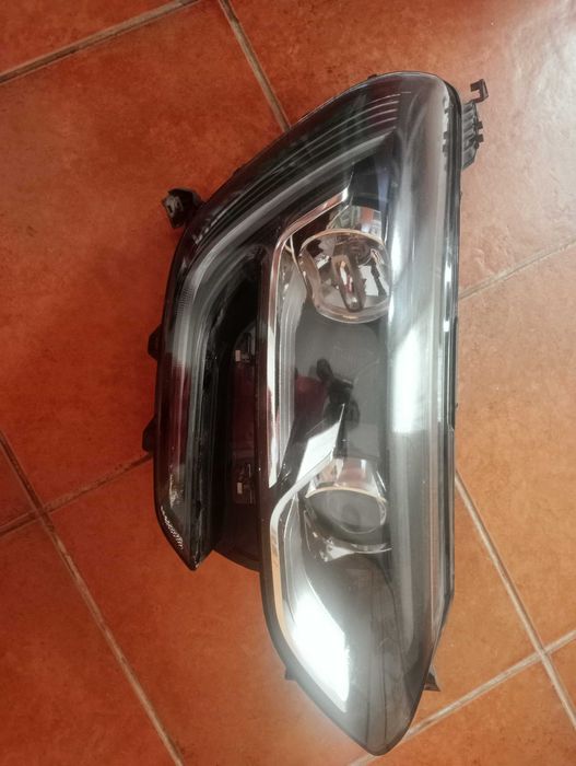 Farol Dianteiro Direito Renault (Valeo) Original