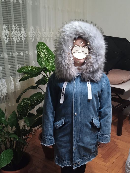 Жіноча джинсова парка на теплому хутрі