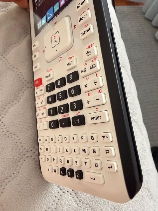 Calculadora Gráfica TI-Nspire CX II-T — pouco usada