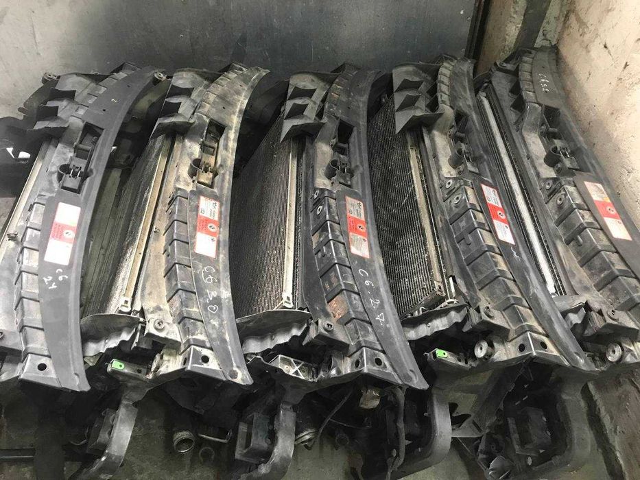 Передня панель Audi A6 C6 в зборі телевізор екран касета